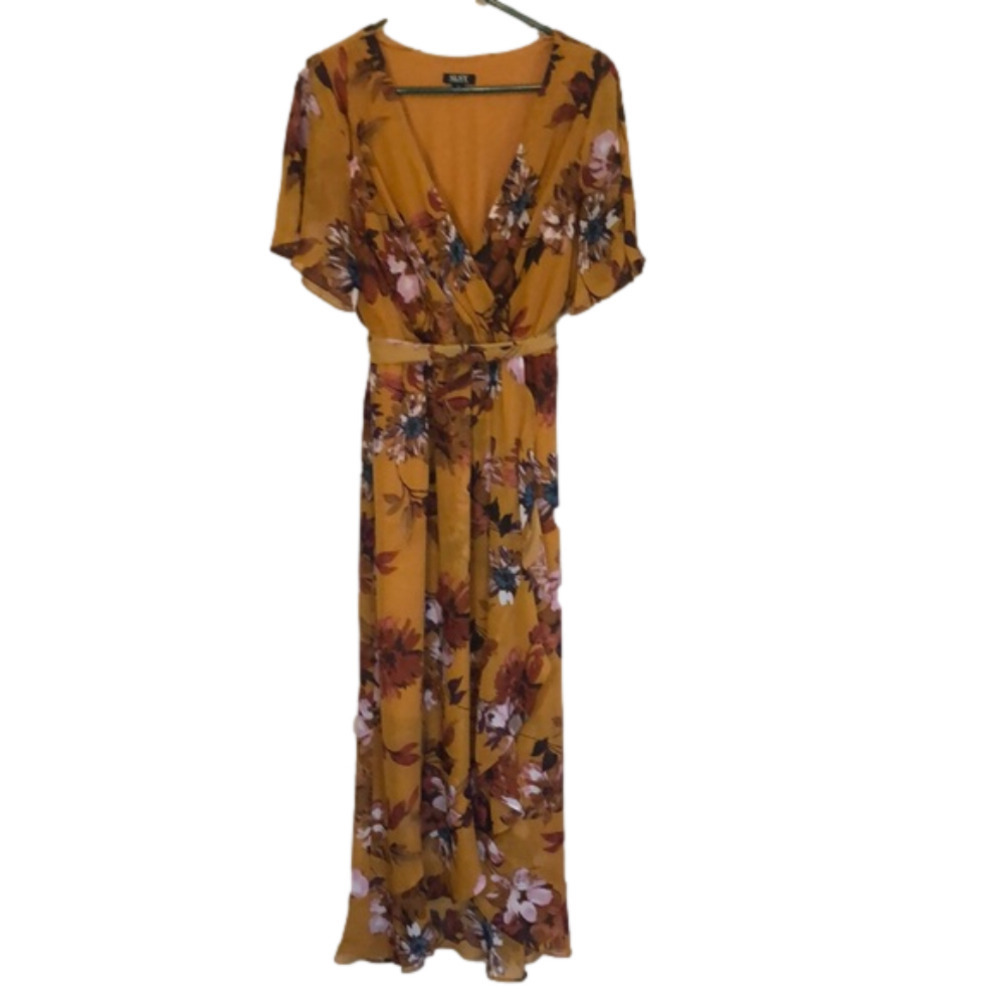 SLNY Gold Print Polyester Wrap Flutter Sleeve Dress with Sash Size 14